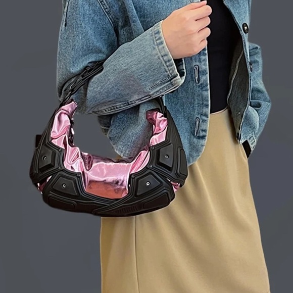 Y2K Futuristic Grunge Style Bag - Picture 4 of 5